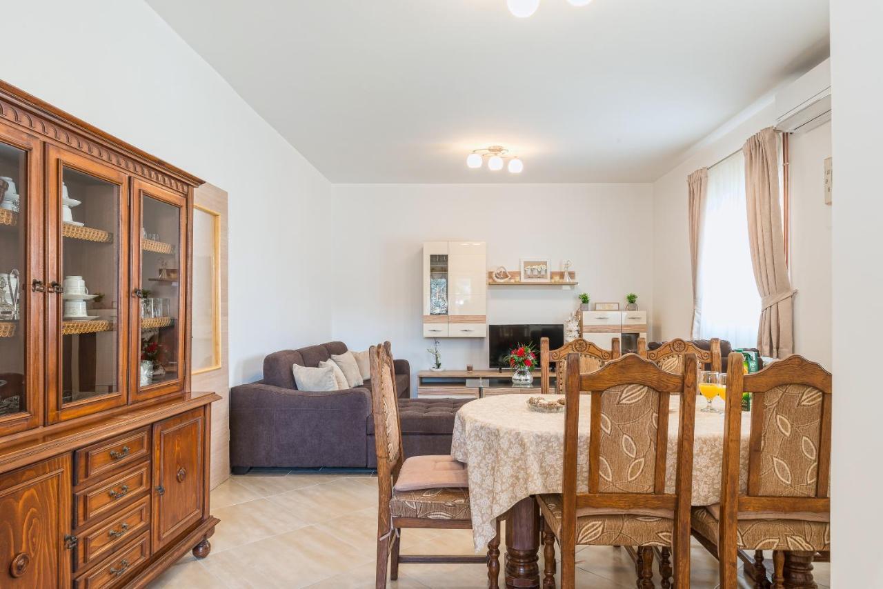Apartman Tea ปริฟลากา ภายนอก รูปภาพ