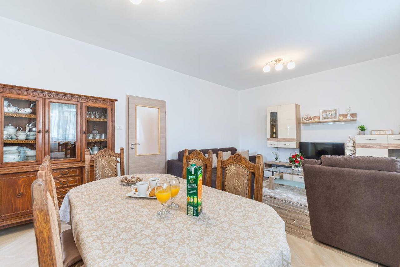 Apartman Tea ปริฟลากา ภายนอก รูปภาพ
